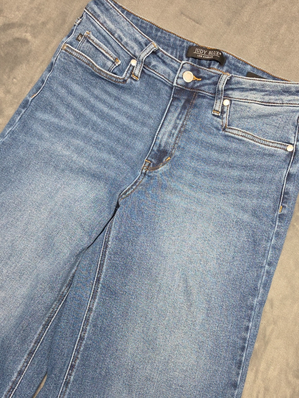Judy Blue Medium Wash High-Rise Jeans